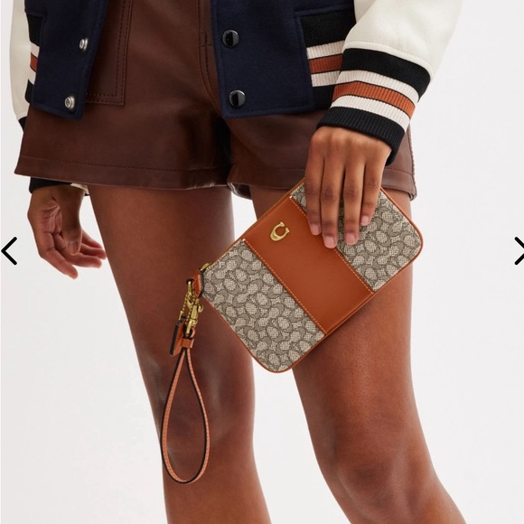 Authentic COACH 1941 micro sign. jacquard/refined calf leather zip top wristlet - Picture 2 of 14